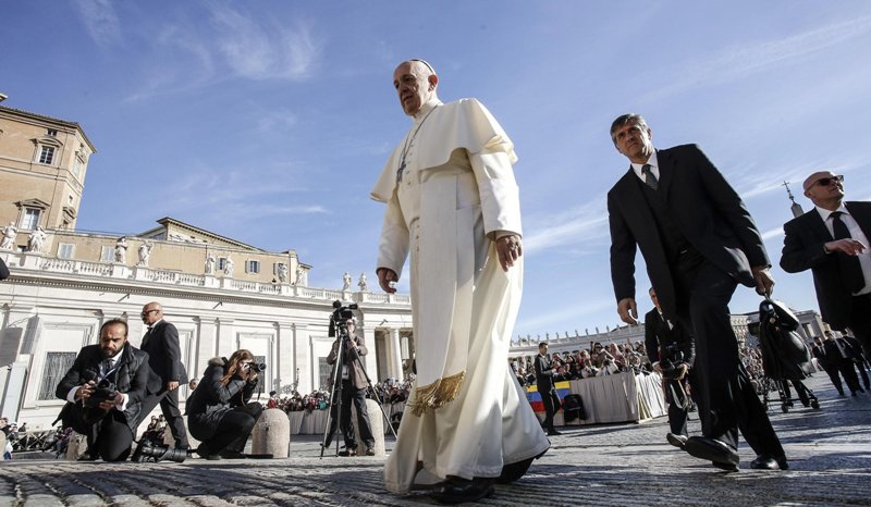 El papa dice que el paraíso no es un lugar de cuento o un jardín encantado